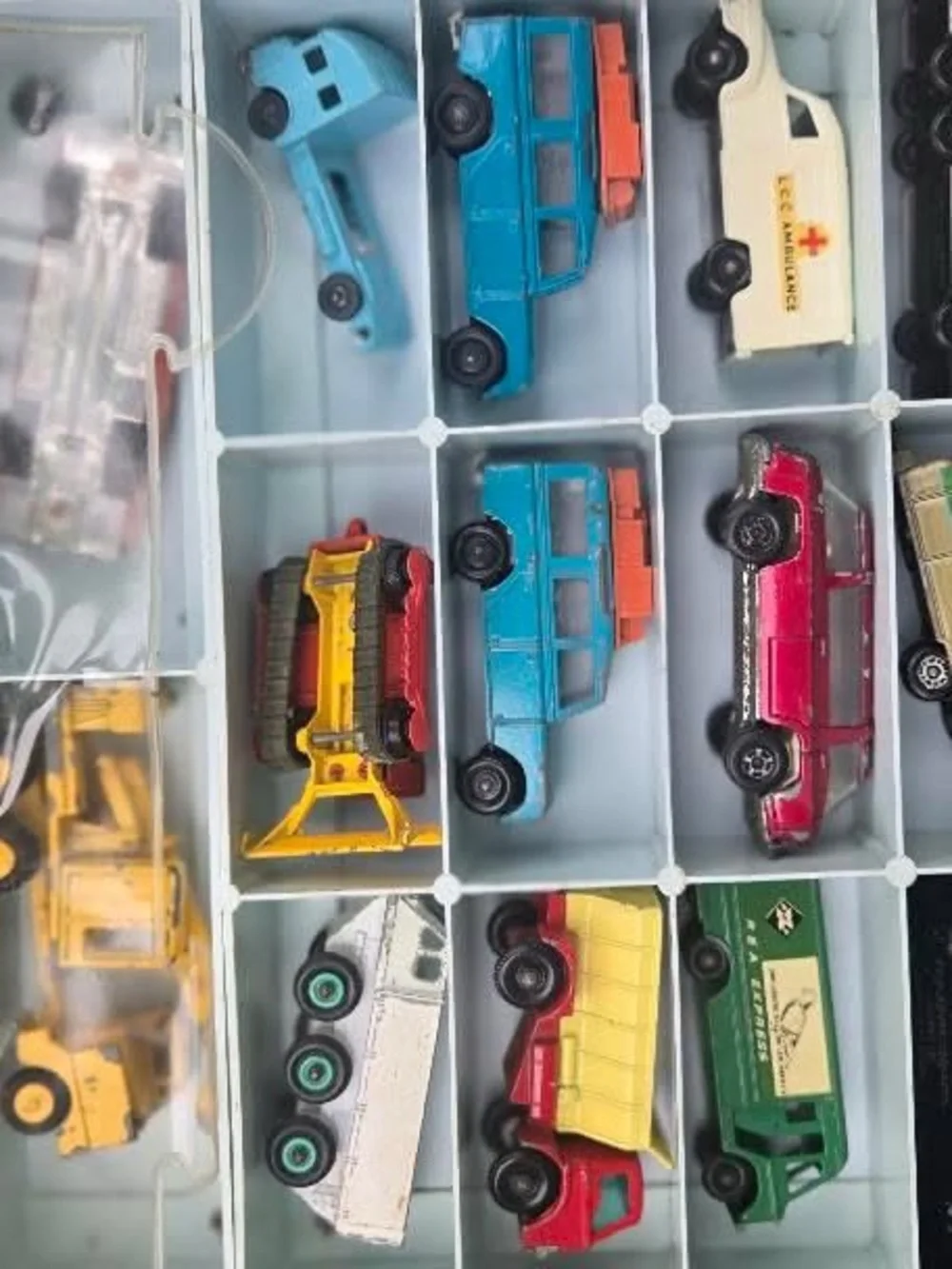 Miniature Car Collectors 48 Car Show Case - Blue & Red Graphics